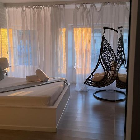 Brandao House Vandrehjem Caparica Eksteriør billede