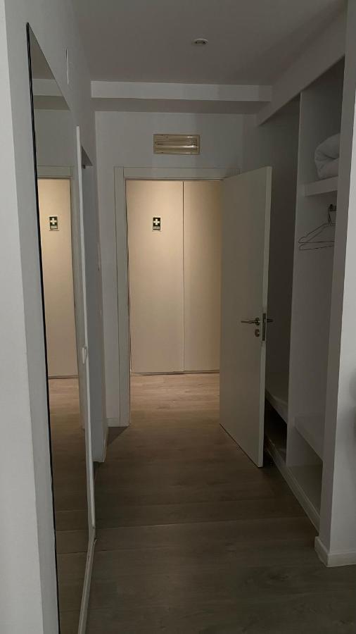 Brandao House Vandrehjem Caparica Eksteriør billede