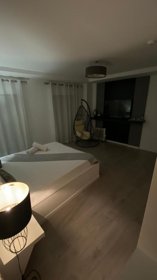 Brandao House Vandrehjem Caparica Eksteriør billede