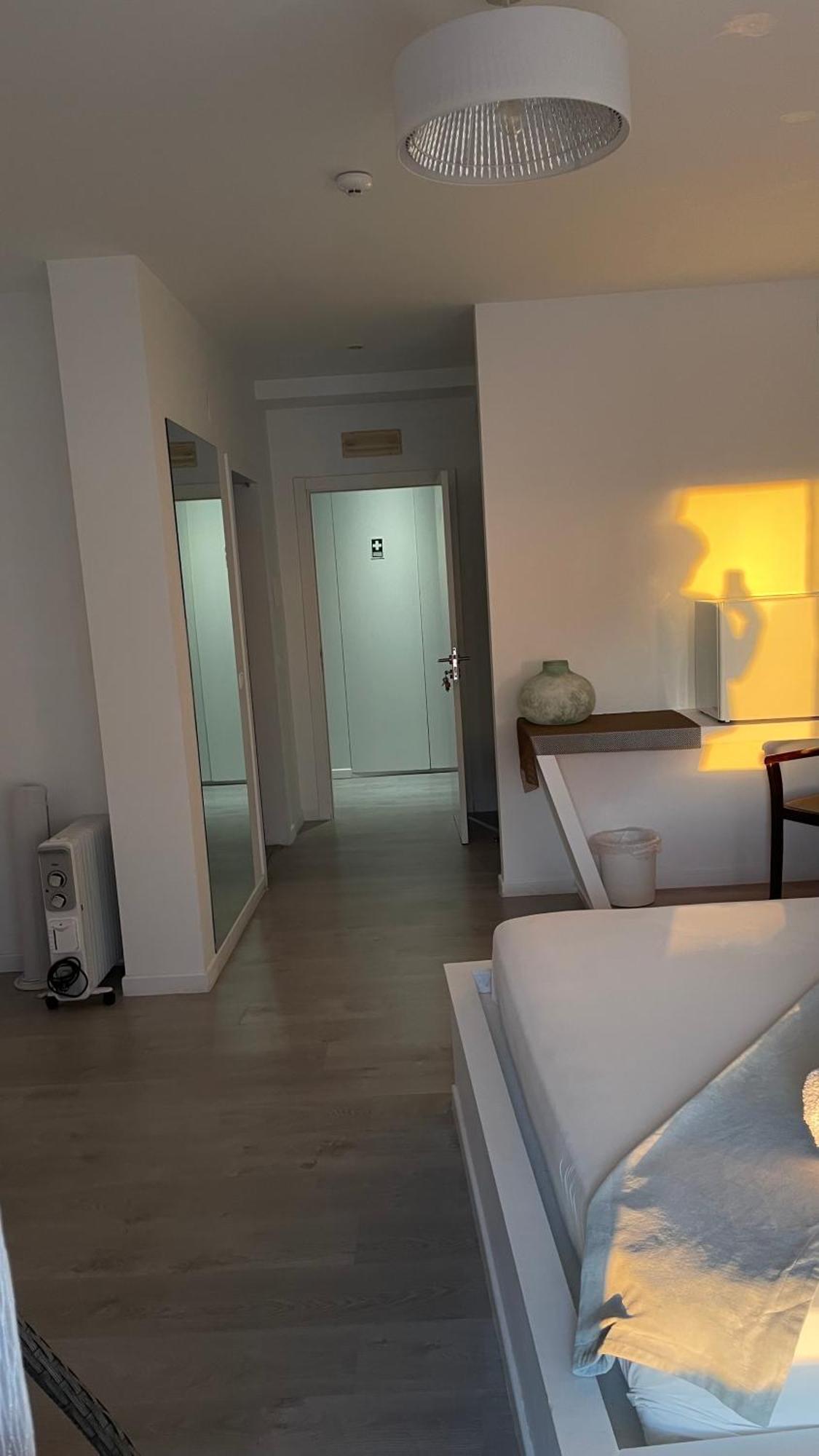 Brandao House Vandrehjem Caparica Eksteriør billede