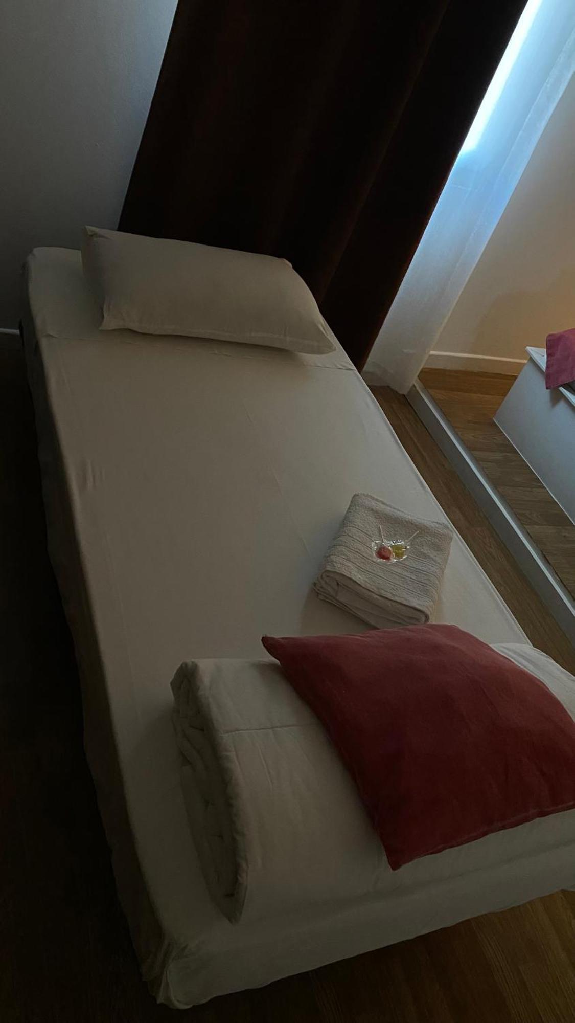 Brandao House Vandrehjem Caparica Eksteriør billede
